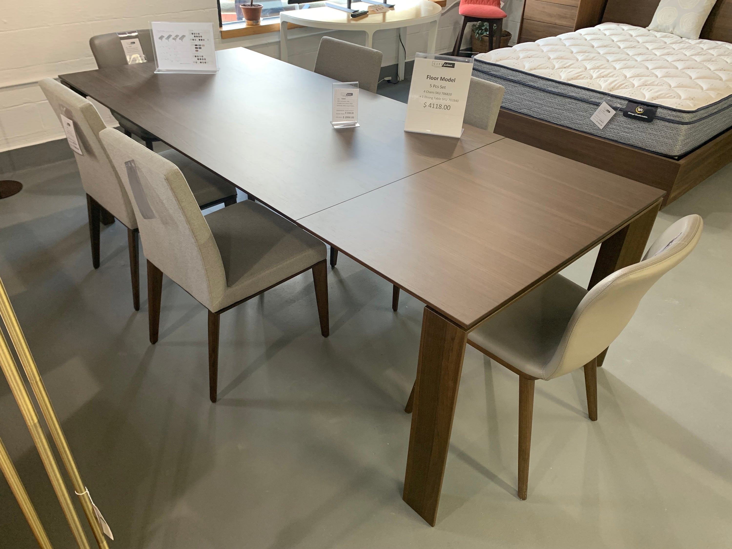 Dining Set (1) Omnia Extendable Wooden Table (4) Bess Low Chairs (2)